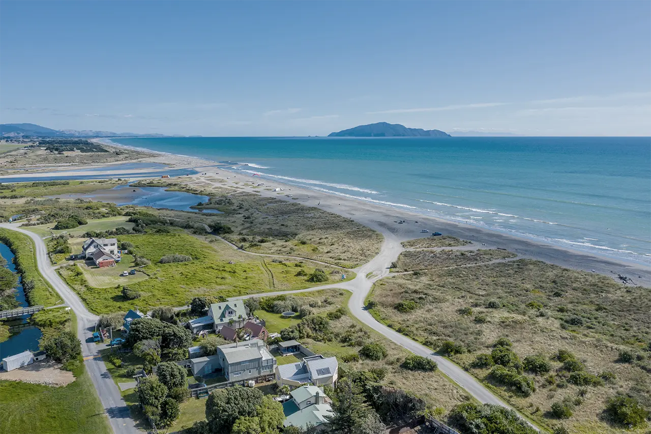 Como conseguir um terreno barato na praia?